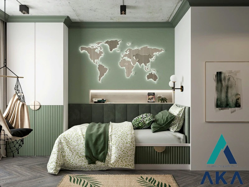 Mẫu phòng ngủ chủ đề bản đồ thế giới cho bé trai với tông màu xanh lá cây
